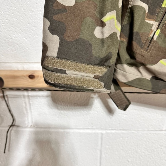 Volcom Gore-Tex camo jacket—weatherproof & unstoppable style! #Volcom #GoreTex!🔥 - Picture 7 of 10